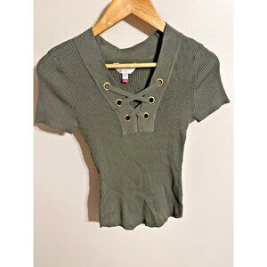 No Boundaries Olive Green Junior's Ribbed Lace Up Short Sleeve Sweater-Small